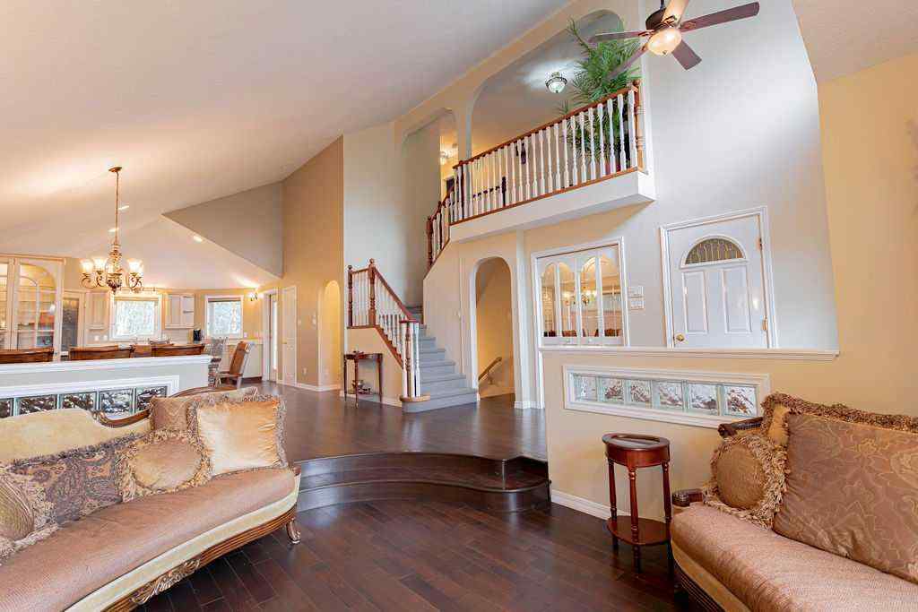 MLS® A2246639 - 1926 8 Avenue  in NONE Wainwright, Residential