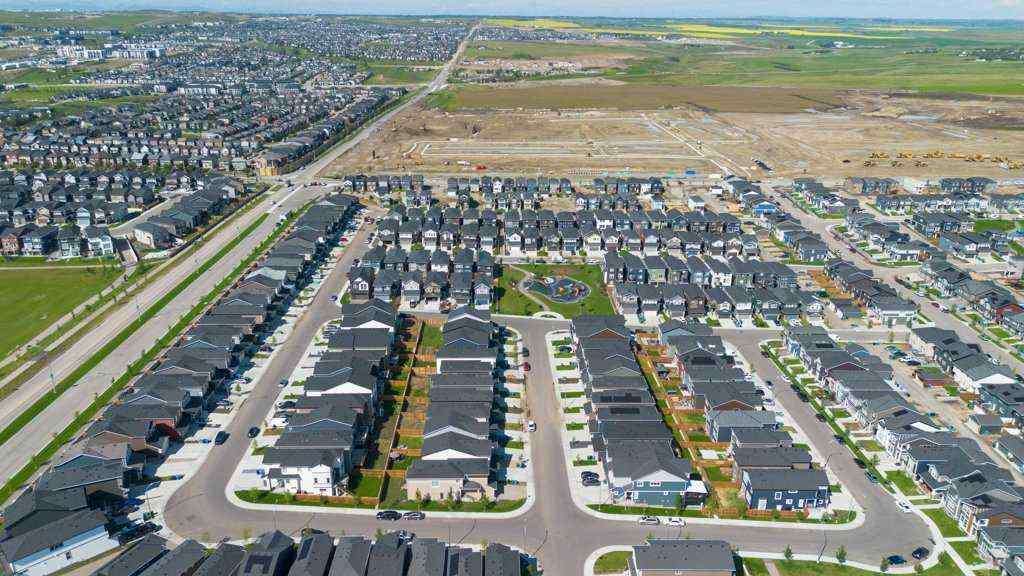 MLS® A2246644 - 75 Amblehurst Link NW in Moraine Calgary, Residential