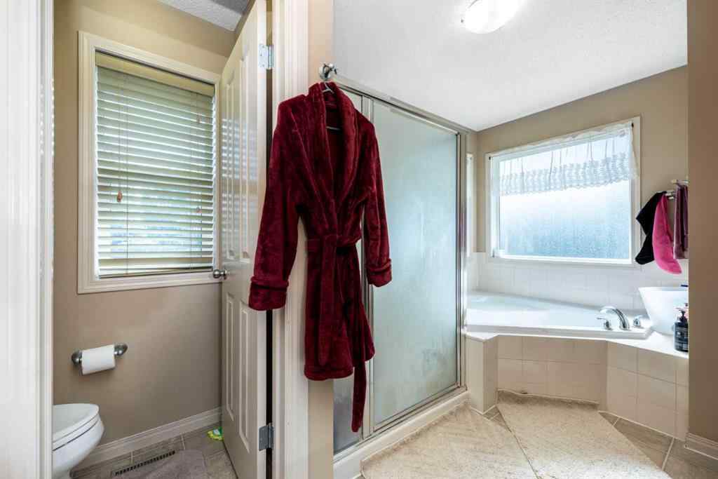 MLS® A2246653 - 5 Everwoods Close SW in Evergreen Calgary, Residential