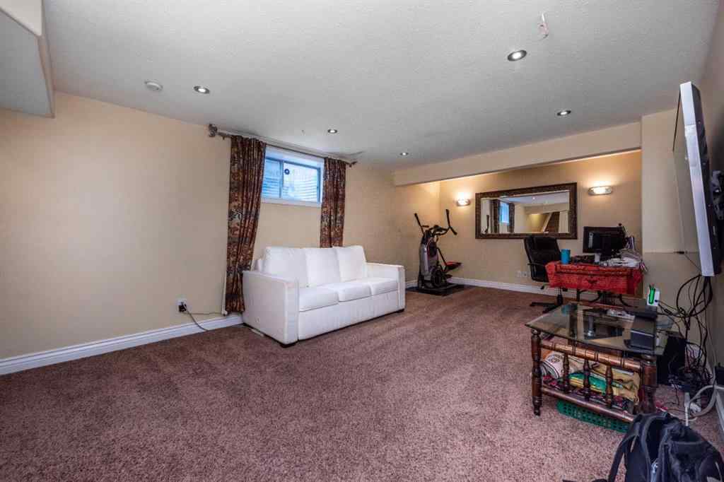 MLS® A2246653 - 5 Everwoods Close SW in Evergreen Calgary, Residential