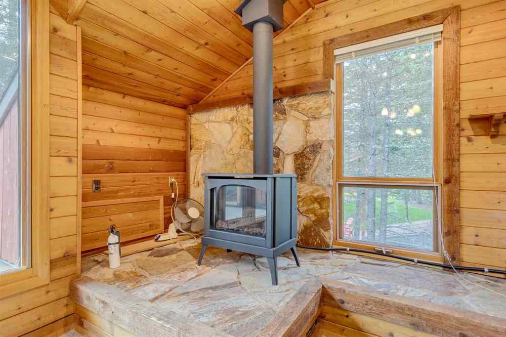 MLS® A2246657 - 28 Wolf Drive  in Redwood Meadows Rural Rocky View County, Residential
