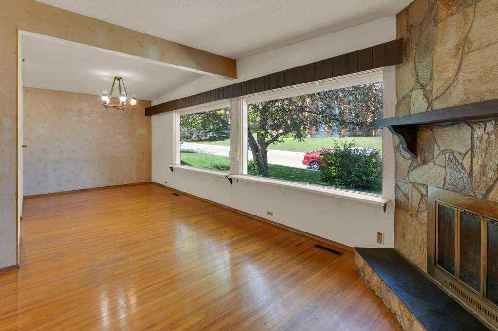 MLS® A2246690 - 4916 Norquay Drive NW in North Haven Calgary, Residential