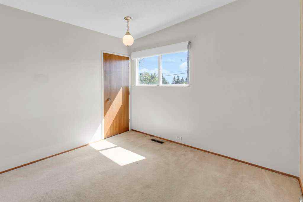MLS® A2246690 - 4916 Norquay Drive NW in North Haven Calgary, Residential