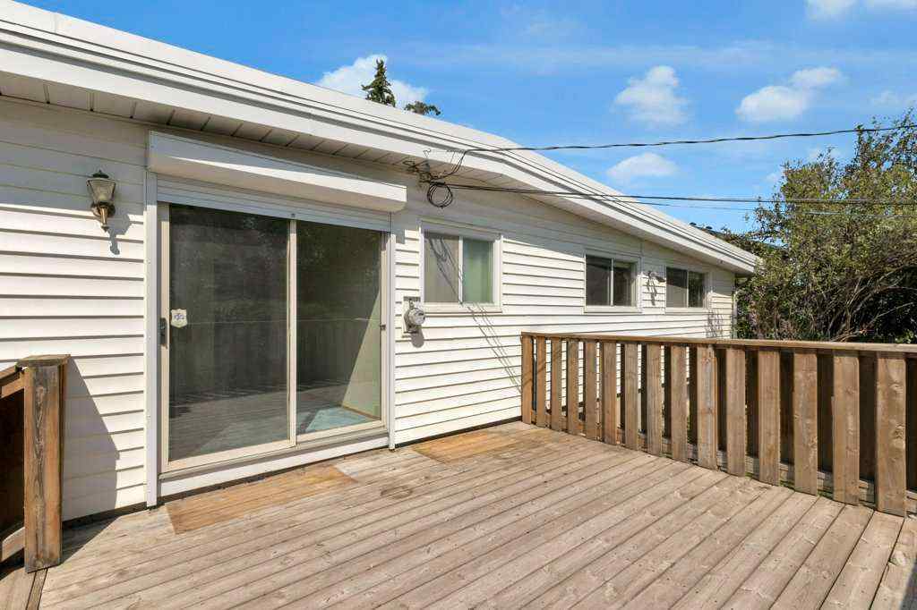 MLS® A2246690 - 4916 Norquay Drive NW in North Haven Calgary, Residential