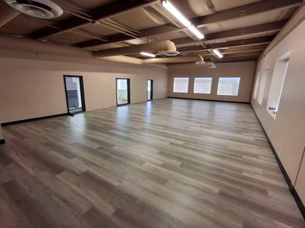 MLS® A2246697 - Unit #Unit 1 113 10530 117 Avenue  in Royal Oaks Grande Prairie, Commercial