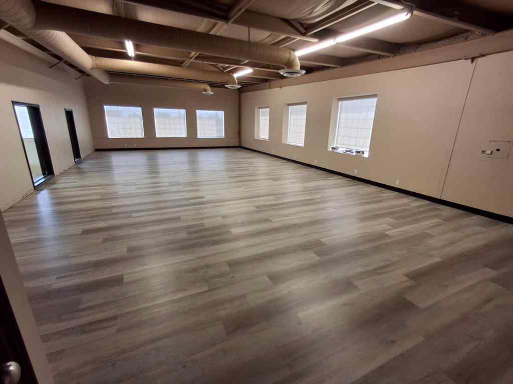 MLS® A2246697 - Unit #Unit 1 113 10530 117 Avenue  in Royal Oaks Grande Prairie, Commercial