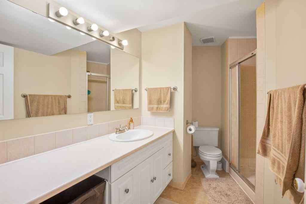 MLS® A2246714 - 5821 45 Avenue  in Downtown Lacombe Lacombe, Residential