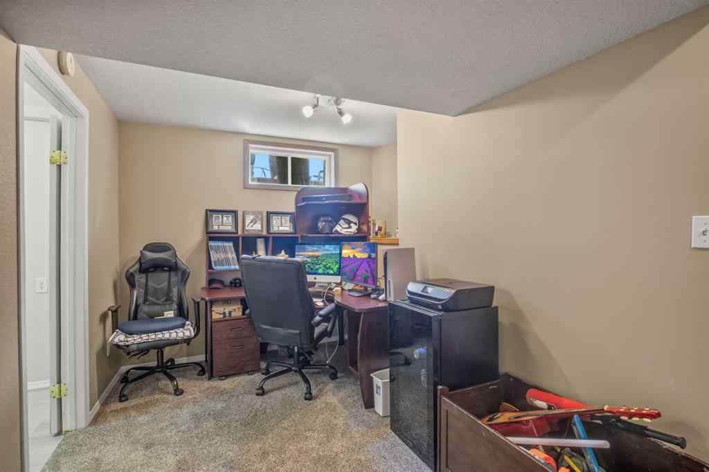 MLS® A2246714 - 5821 45 Avenue  in Downtown Lacombe Lacombe, Residential