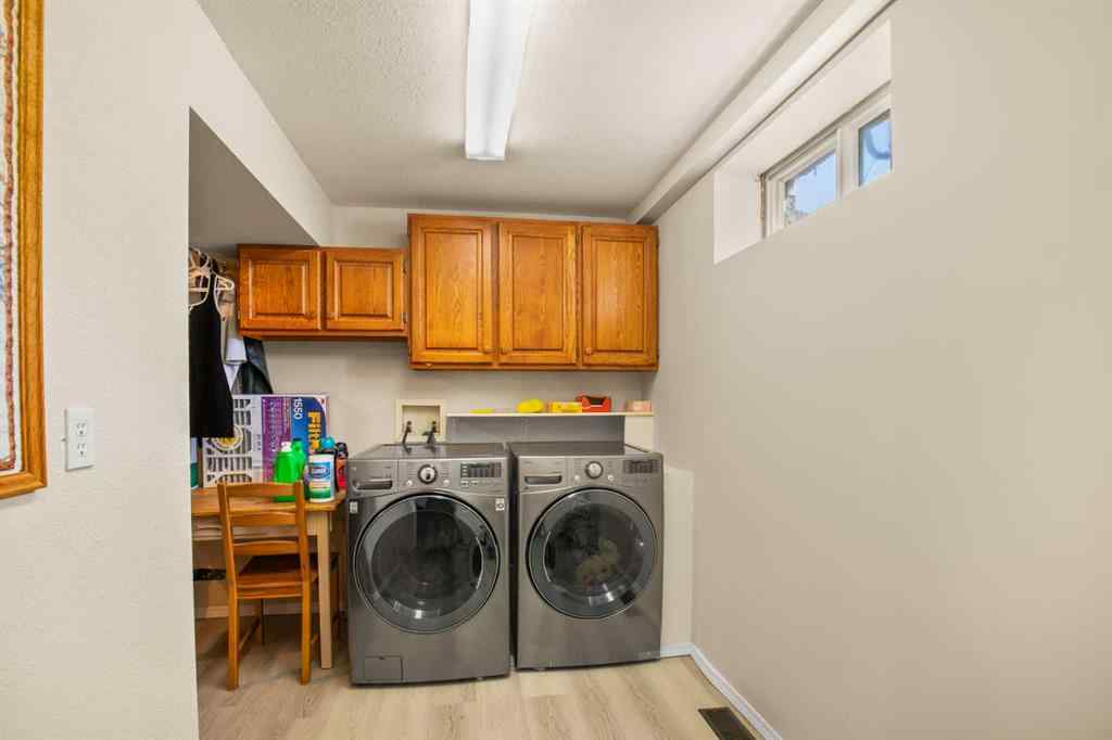 MLS® A2246714 - 5821 45 Avenue  in Downtown Lacombe Lacombe, Residential