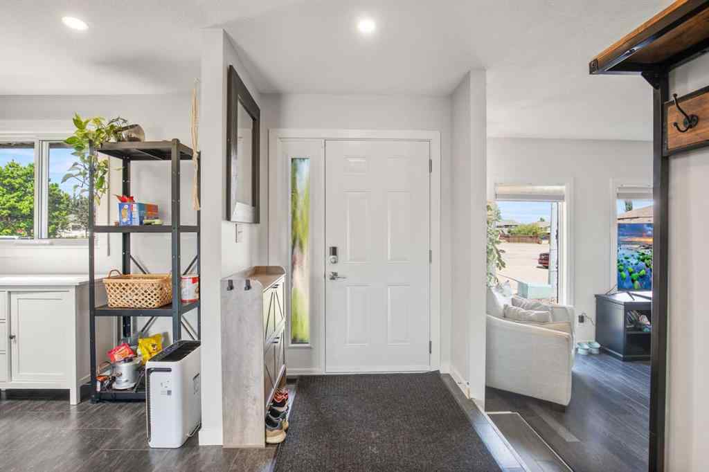 MLS® A2246714 - 5821 45 Avenue  in Downtown Lacombe Lacombe, Residential