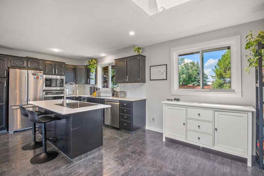 MLS® A2246714 - 5821 45 Avenue  in Downtown Lacombe Lacombe, Residential