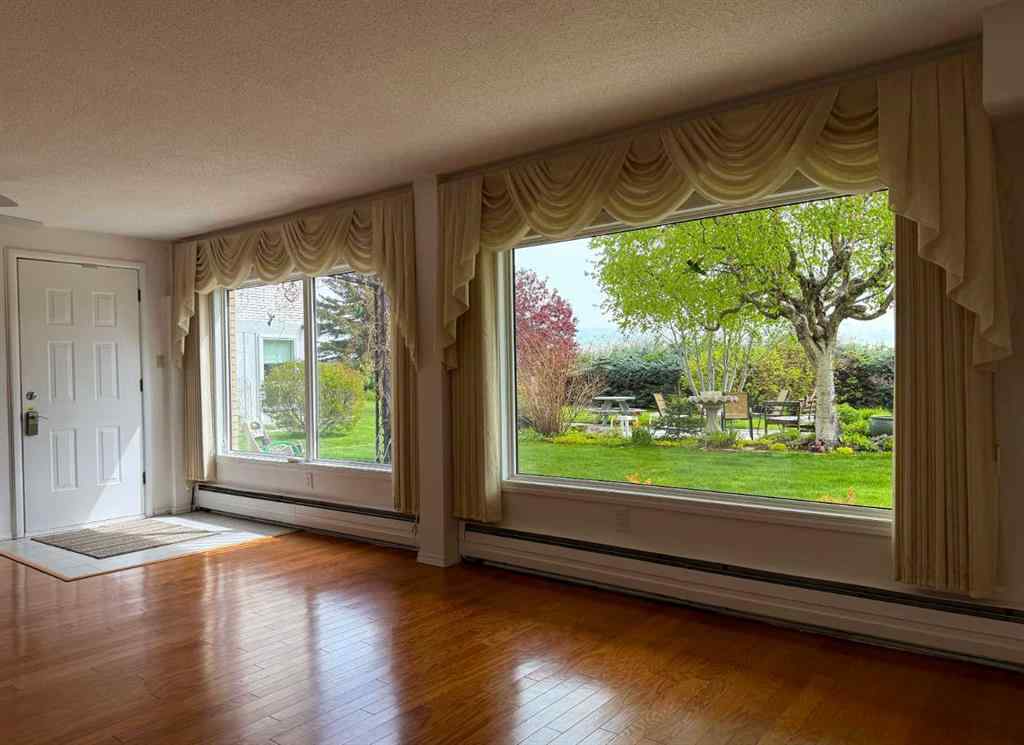 MLS® A2246717 - Unit #100 524 Cedar Crescent SW in Spruce Cliff Calgary, Residential