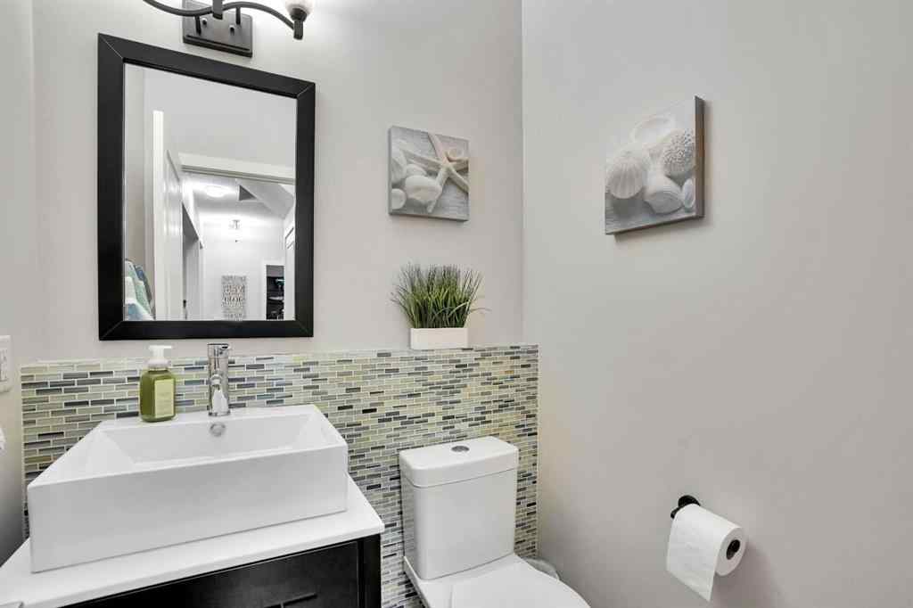 MLS® A2246719 - 142 Luxstone View SW in Luxstone Airdrie, Residential