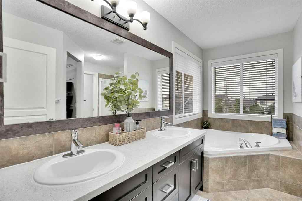 MLS® A2246719 - 142 Luxstone View SW in Luxstone Airdrie, Residential