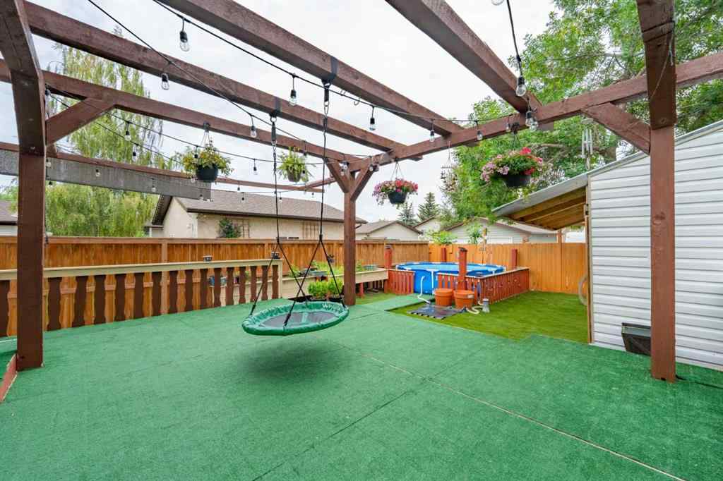 MLS® A2246738 - 80 TAYLOR Way SE in Thorburn Airdrie, Residential