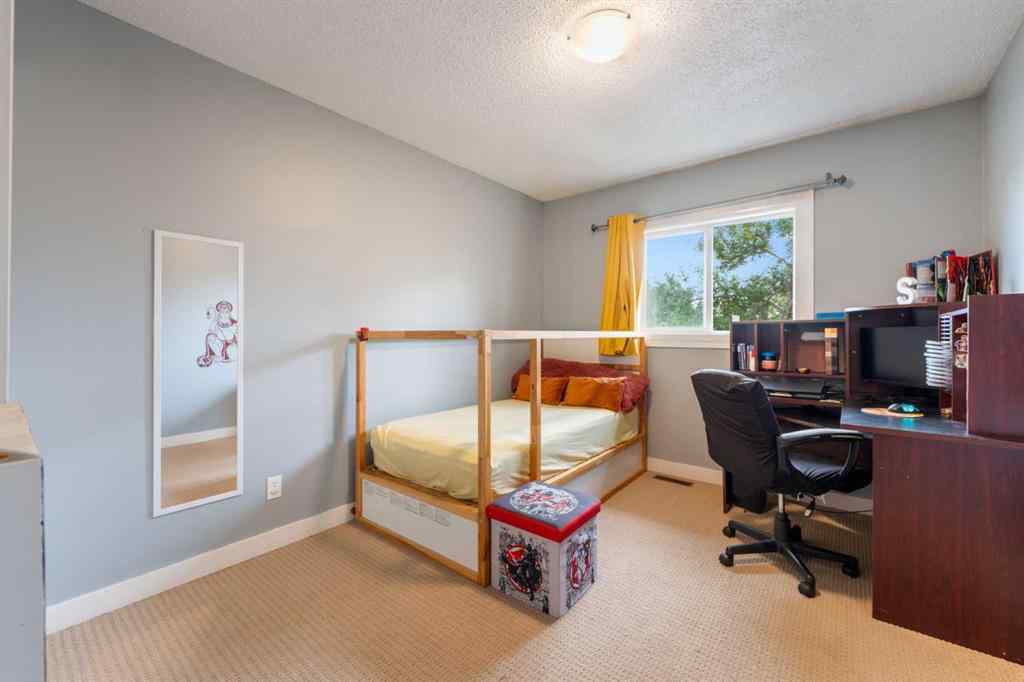 MLS® A2246738 - 80 TAYLOR Way SE in Thorburn Airdrie, Residential