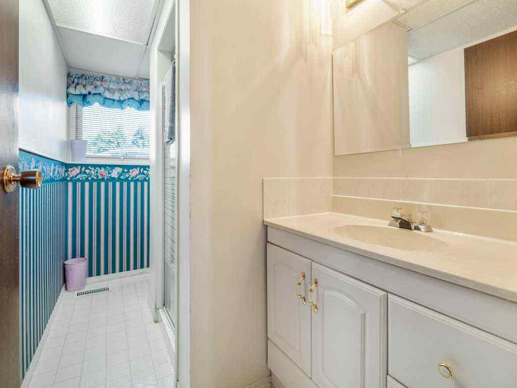 MLS® A2246746 - 220 6 Avenue NE in NONE Milk River, Residential