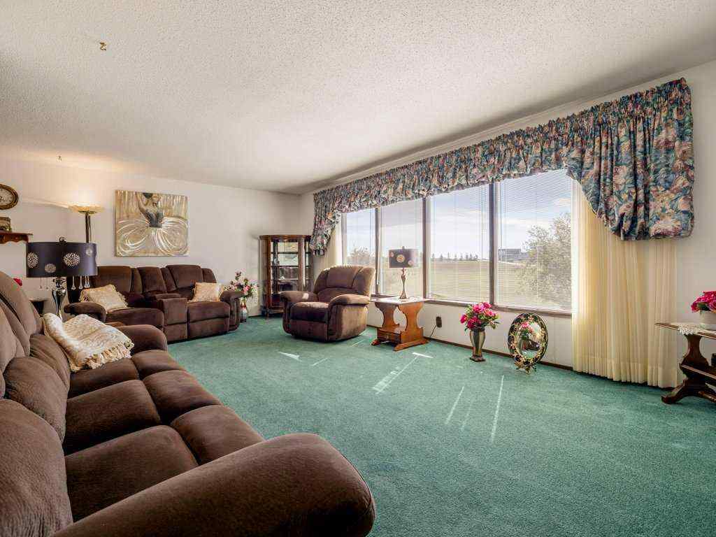 MLS® A2246746 - 220 6 Avenue NE in NONE Milk River, Residential