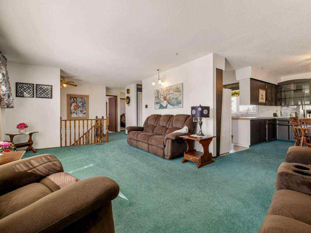 MLS® A2246746 - 220 6 Avenue NE in NONE Milk River, Residential