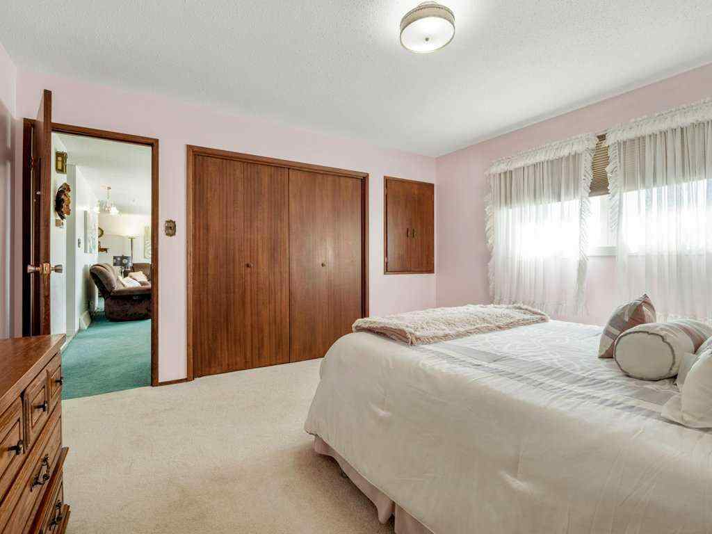 MLS® A2246746 - 220 6 Avenue NE in NONE Milk River, Residential