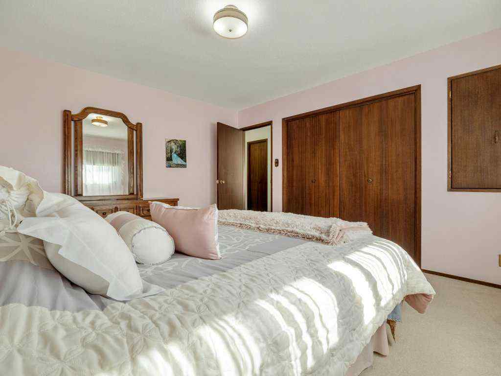 MLS® A2246746 - 220 6 Avenue NE in NONE Milk River, Residential