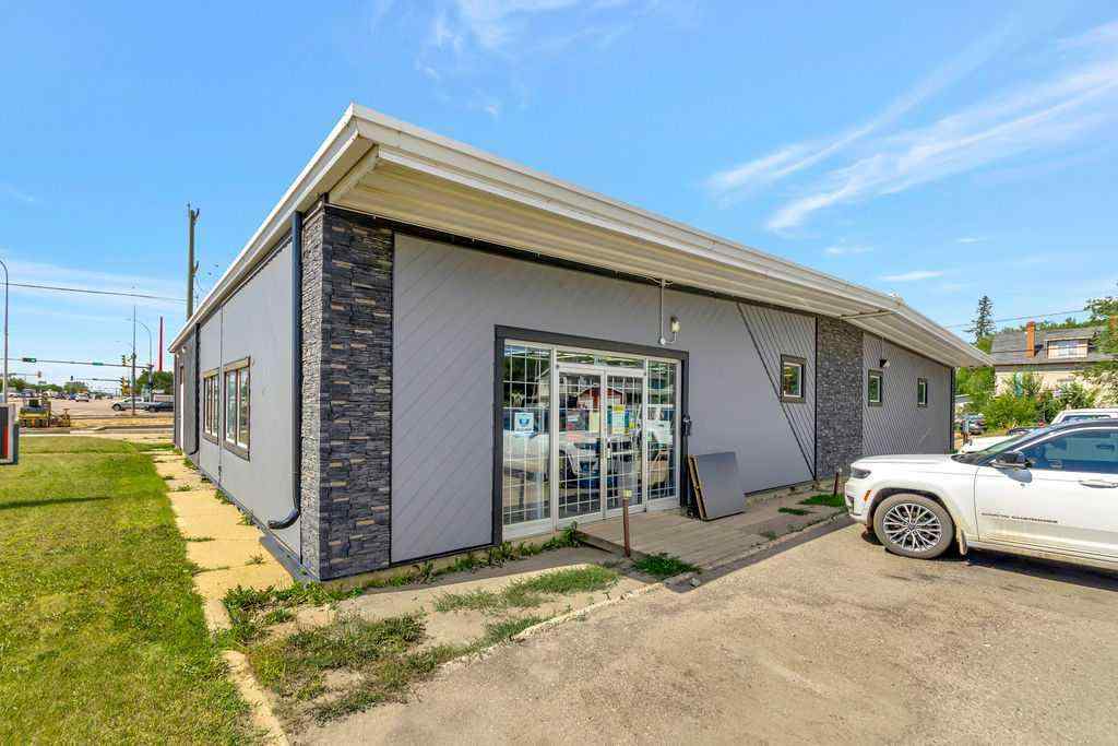 MLS® A2246749 - 4818 44 Street  in Central Business District Lloydminster, Commercial