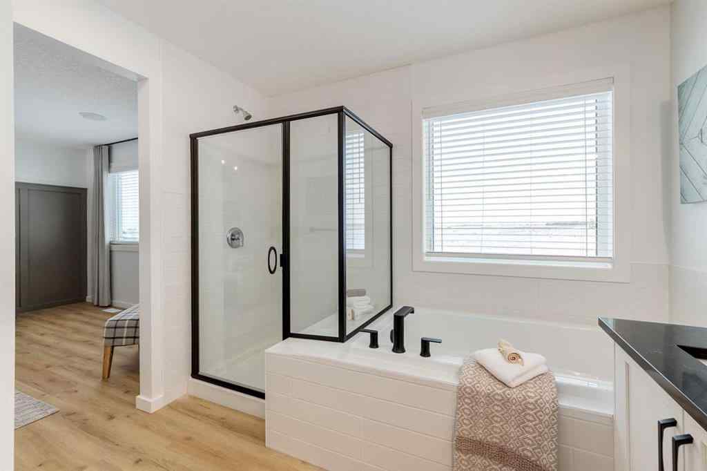 MLS® A2246750 - 292 Mallard Grove SE in Rangeview Calgary, Residential
