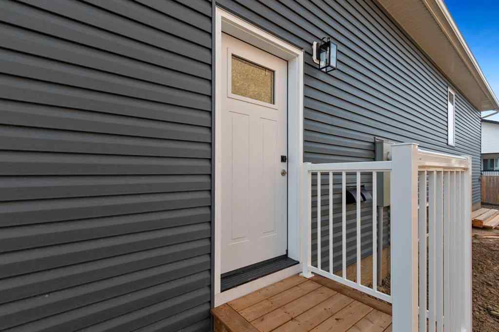 MLS® A2246753 - 54 Vincent Crescent  in NONE Olds, Residential