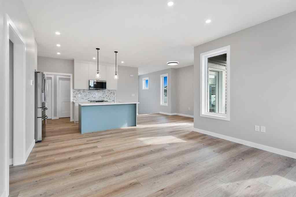 MLS® A2246753 - 54 Vincent Crescent  in NONE Olds, Residential