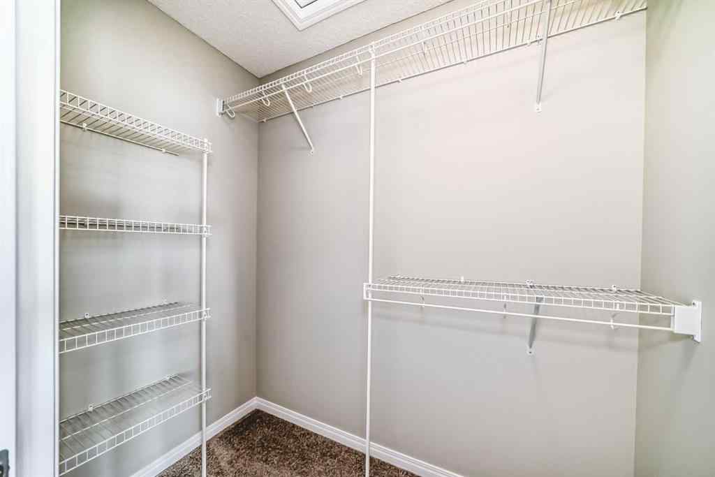 MLS® A2246757 - 662 Wolf Willow Boulevard SE in Wolf Willow Calgary, Residential