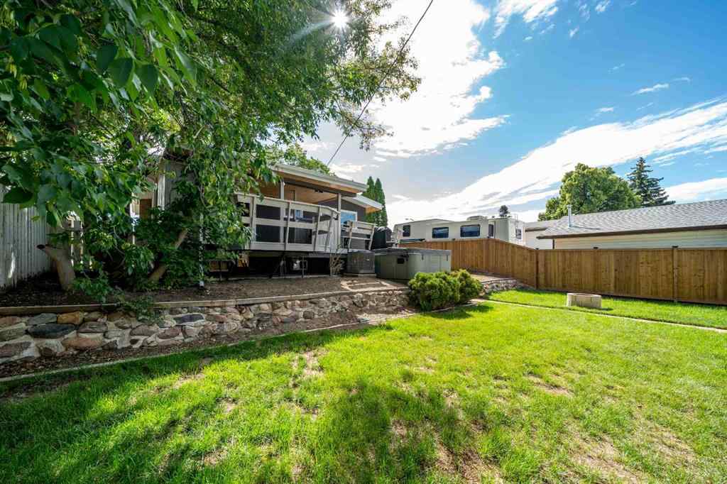MLS® A2246764 - 324 6 Street SE in NONE Redcliff, Residential