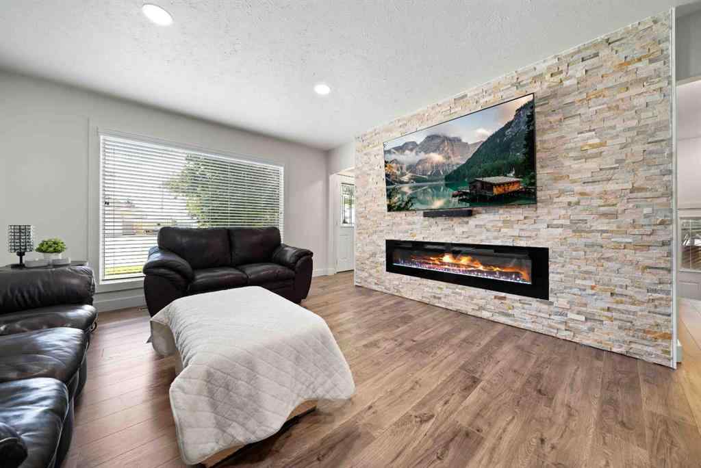 MLS® A2246764 - 324 6 Street SE in NONE Redcliff, Residential