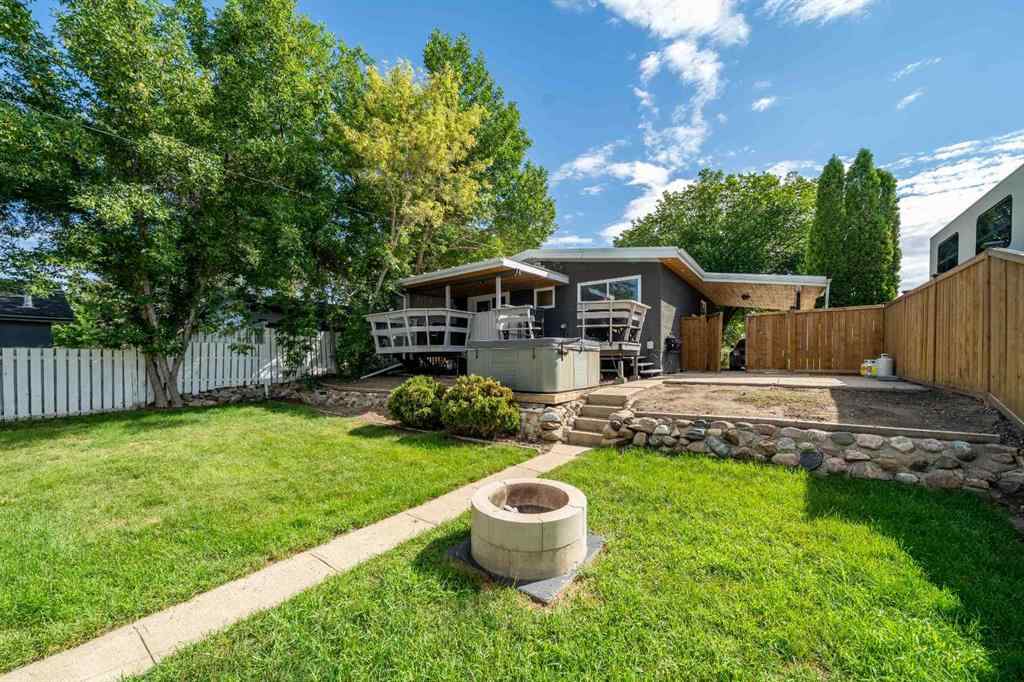MLS® A2246764 - 324 6 Street SE in NONE Redcliff, Residential