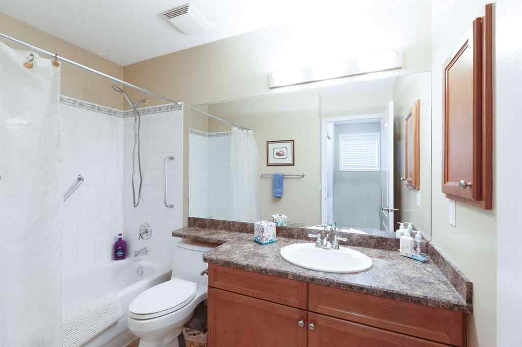 MLS® A2246771 - 136 Country Hills Gardens NW in Country Hills Calgary, Residential