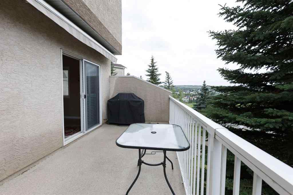 MLS® A2246771 - 136 Country Hills Gardens NW in Country Hills Calgary, Residential