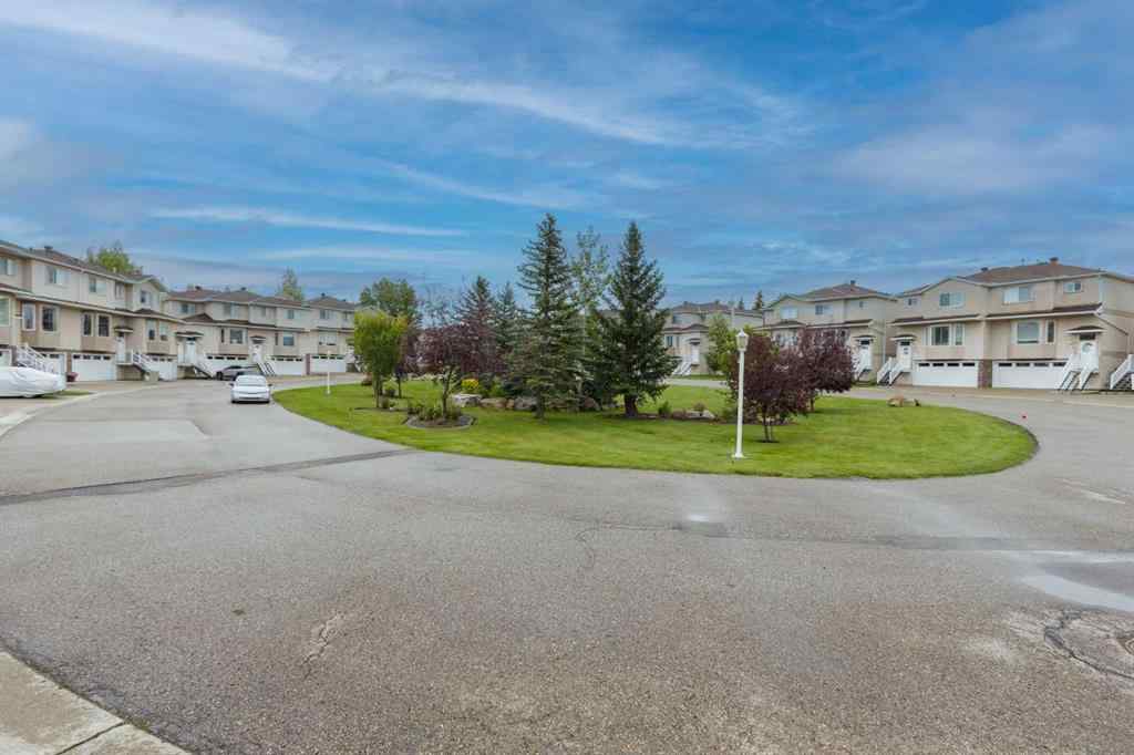 MLS® A2246771 - 136 Country Hills Gardens NW in Country Hills Calgary, Residential