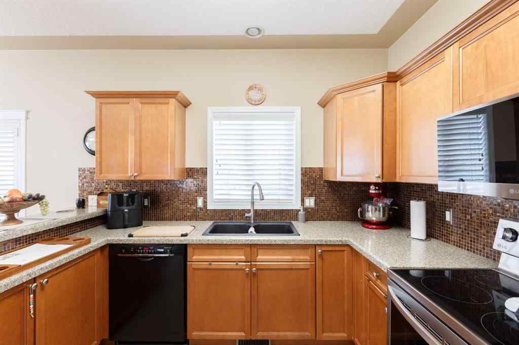MLS® A2246771 - 136 Country Hills Gardens NW in Country Hills Calgary, Residential