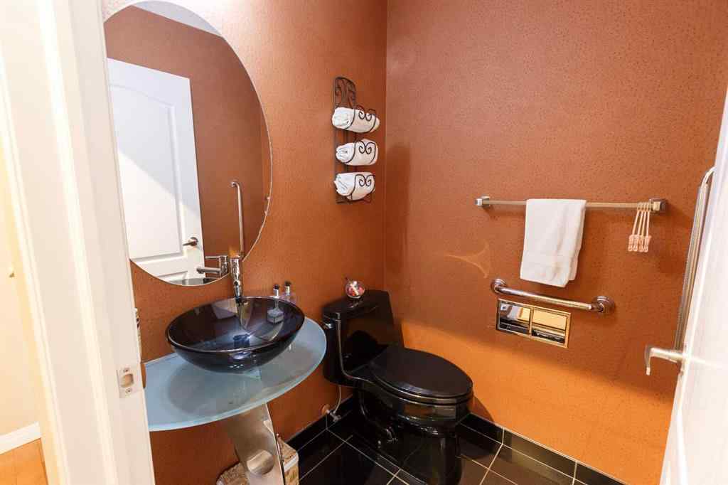 MLS® A2246771 - 136 Country Hills Gardens NW in Country Hills Calgary, Residential