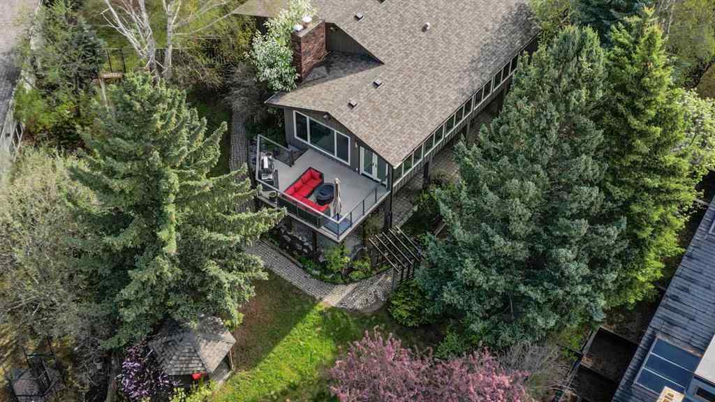 MLS® A2246775 - 127 Varsity Estates Grove NW in Varsity Calgary, Residential