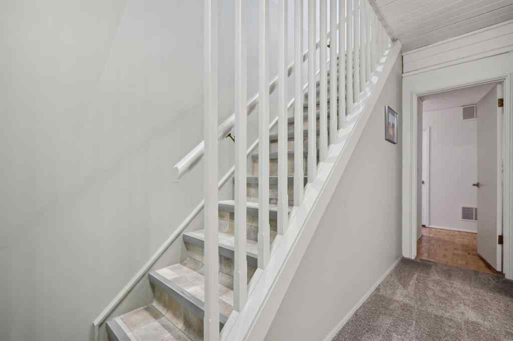 MLS® A2246775 - 127 Varsity Estates Grove NW in Varsity Calgary, Residential