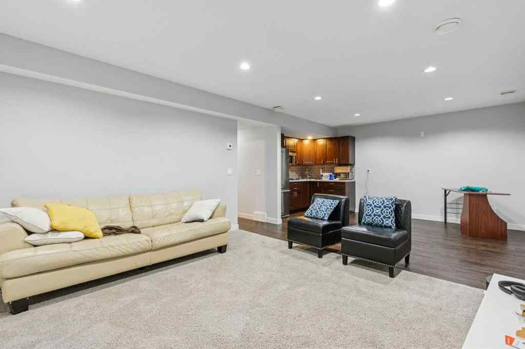 MLS® A2246779 - 325 Evanspark Gardens NW in Evanston Calgary, Residential