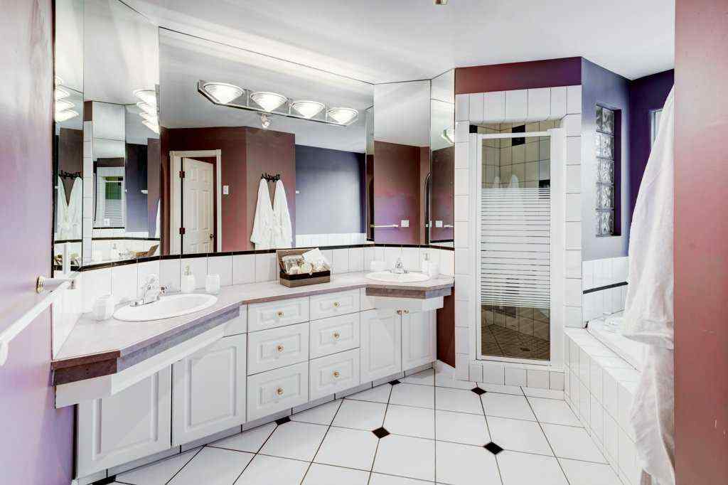 MLS® A2246781 - Unit #301 705 56 Avenue SW in Windsor Park Calgary, Residential