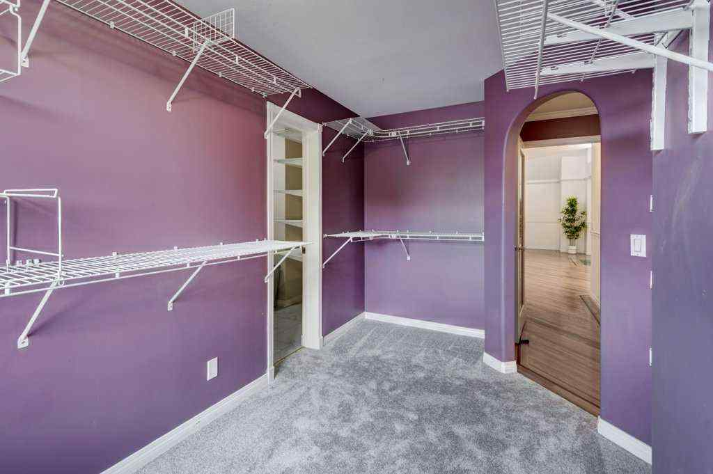 MLS® A2246781 - Unit #301 705 56 Avenue SW in Windsor Park Calgary, Residential