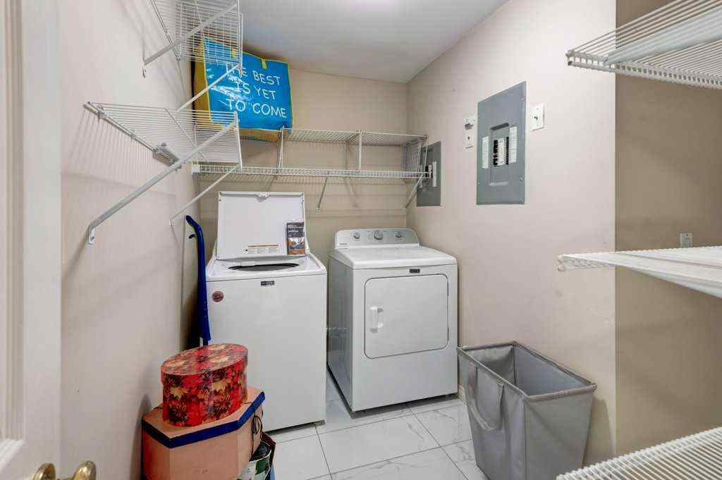 MLS® A2246781 - Unit #301 705 56 Avenue SW in Windsor Park Calgary, Residential