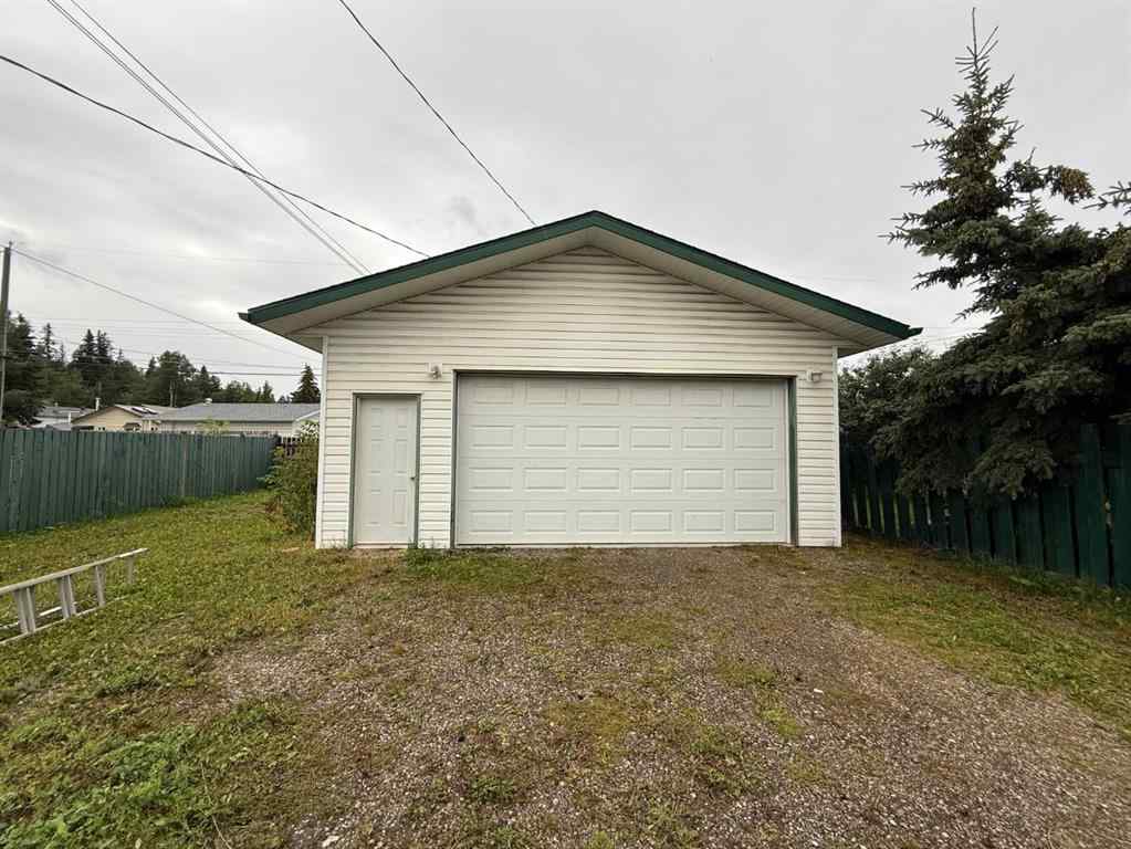 MLS® A2246786 - 160 SHERWOOD Drive  in Mountain View Hinton, Residential