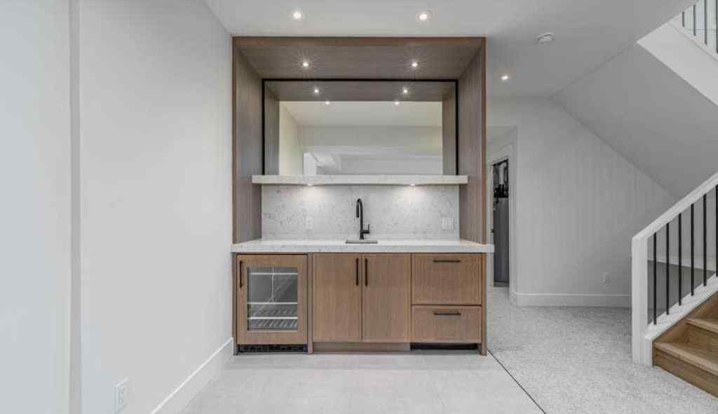 MLS® A2246791 - 2504 19A Street SW in Bankview Calgary, Residential