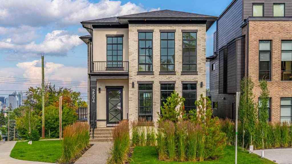 MLS® A2246791 - 2504 19A Street SW in Bankview Calgary, Residential