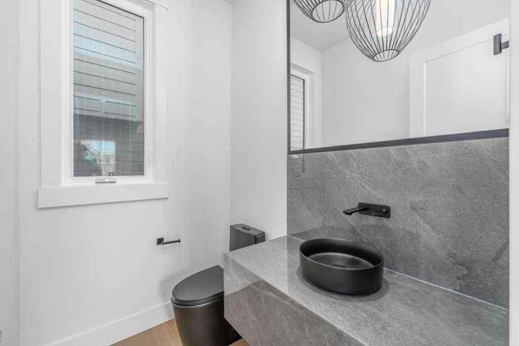 MLS® A2246791 - 2504 19A Street SW in Bankview Calgary, Residential