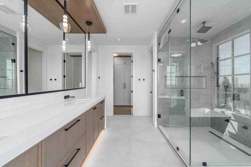 MLS® A2246791 - 2504 19A Street SW in Bankview Calgary, Residential