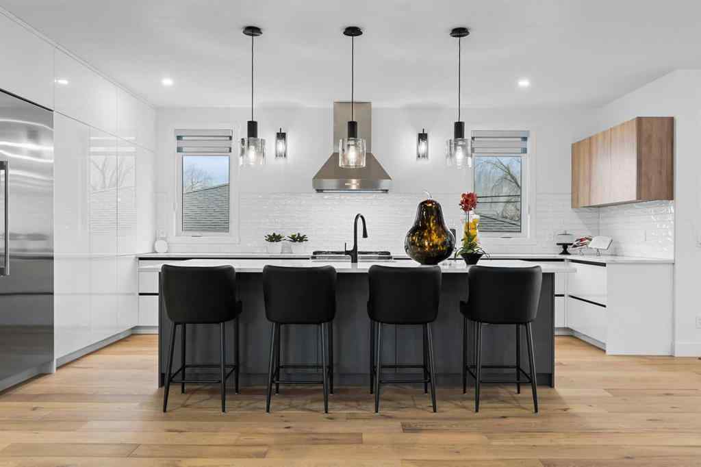 MLS® A2246797 - 54 Malibou Road SW in Meadowlark Park Calgary, Residential
